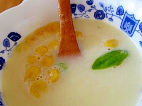 牛乳バジルコーンスープ